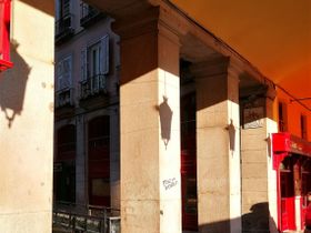 Soportales y pilastras calle de Zaragoza